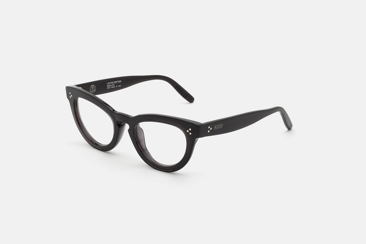 8000 IRIS Black